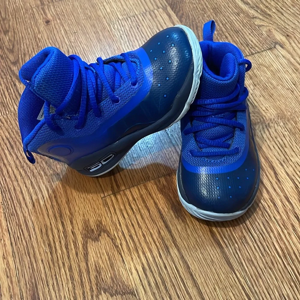 Kid’s Under Armour Curry 4 More Fun Royal Blue Tennis Shoes/Sneakers. Size 6K.